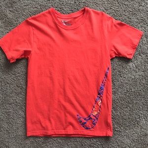 Boys Nike tee